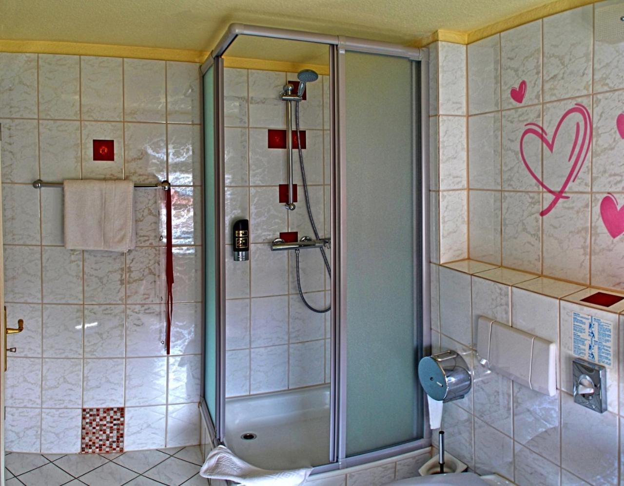 Hotel Schwarzes Ross Siebenlehn ภายนอก รูปภาพ