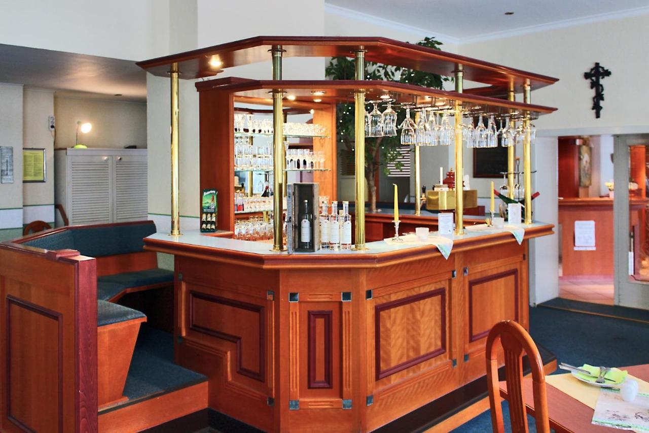 Hotel Schwarzes Ross Siebenlehn ภายนอก รูปภาพ